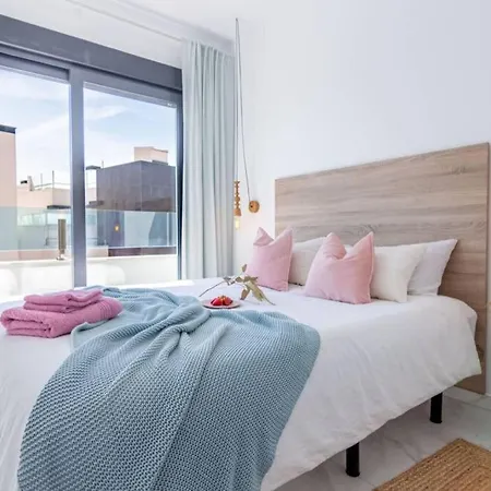 Manantial. Precioso Duplex Con Piscina Privada. Orihuela