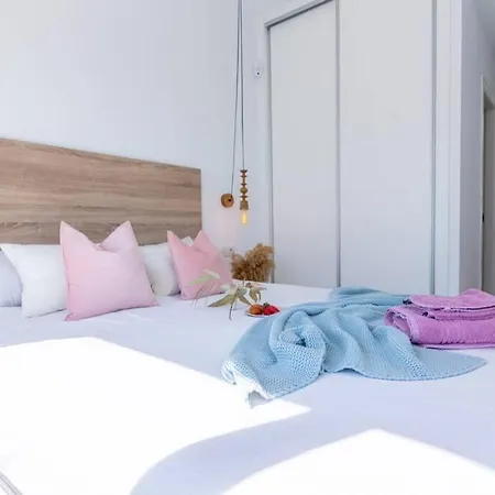 Manantial. Precioso Duplex Con Piscina Privada. Apartment
