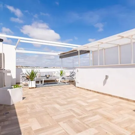 Manantial. Precioso Duplex Con Piscina Privada.