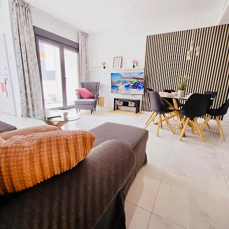 Manantial. Precioso Duplex Con Piscina Privada.